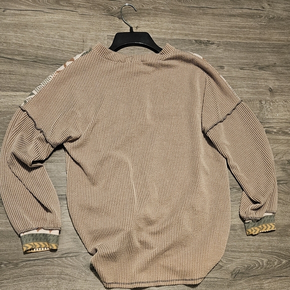 Tribal Patterned Knit Long Sleeve - Picture 2 of 7